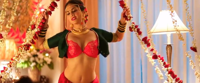 828px x 344px - Sika Hila To Pass' Says Sunny Leone In Mastizaade Teaser!